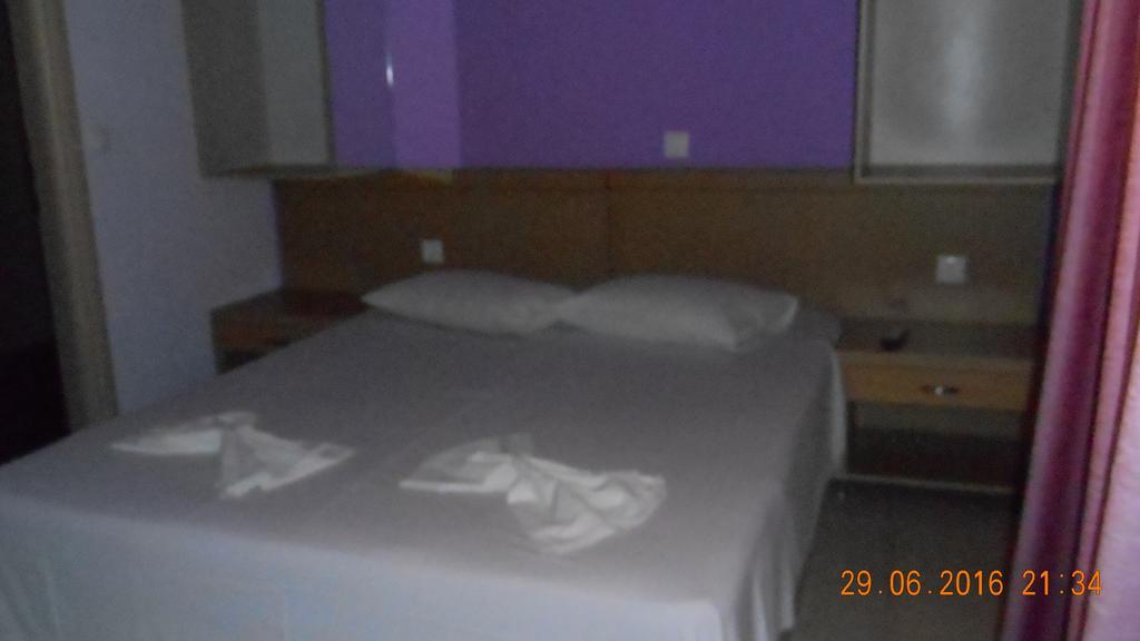 Apartment Dimis And *